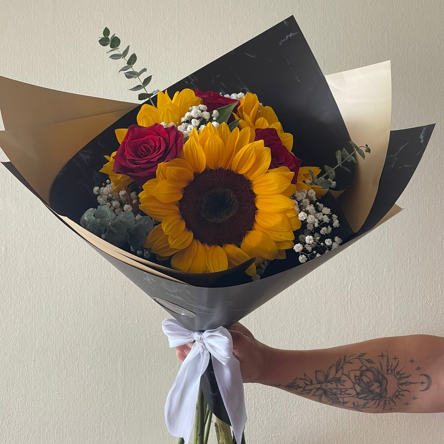 Ramo de 3 Girasoles y 3 Rosas